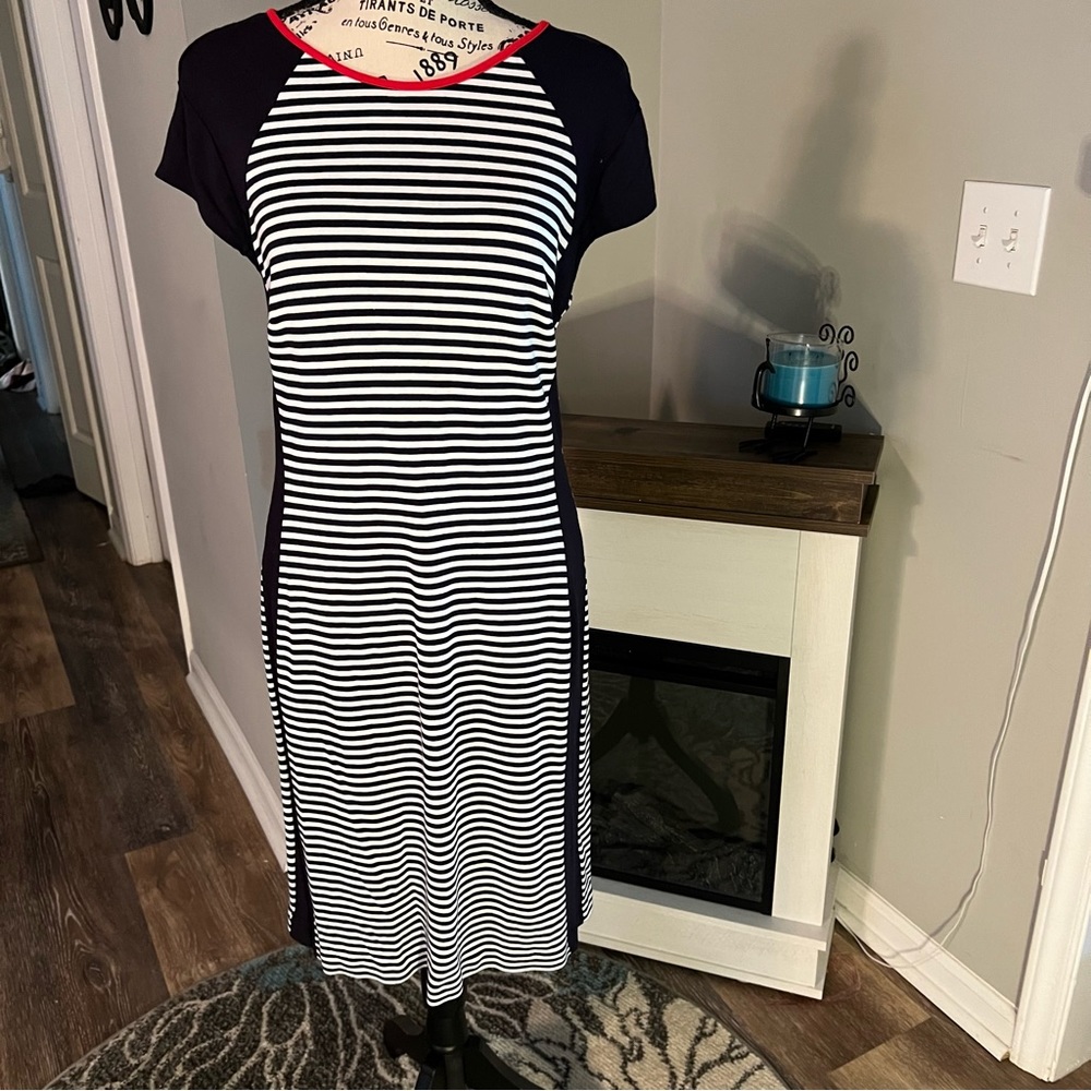 Short Sleeved Navy / White Striped Dress with Red Neckline Size M